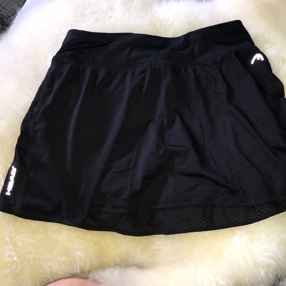 Black Head brand skort